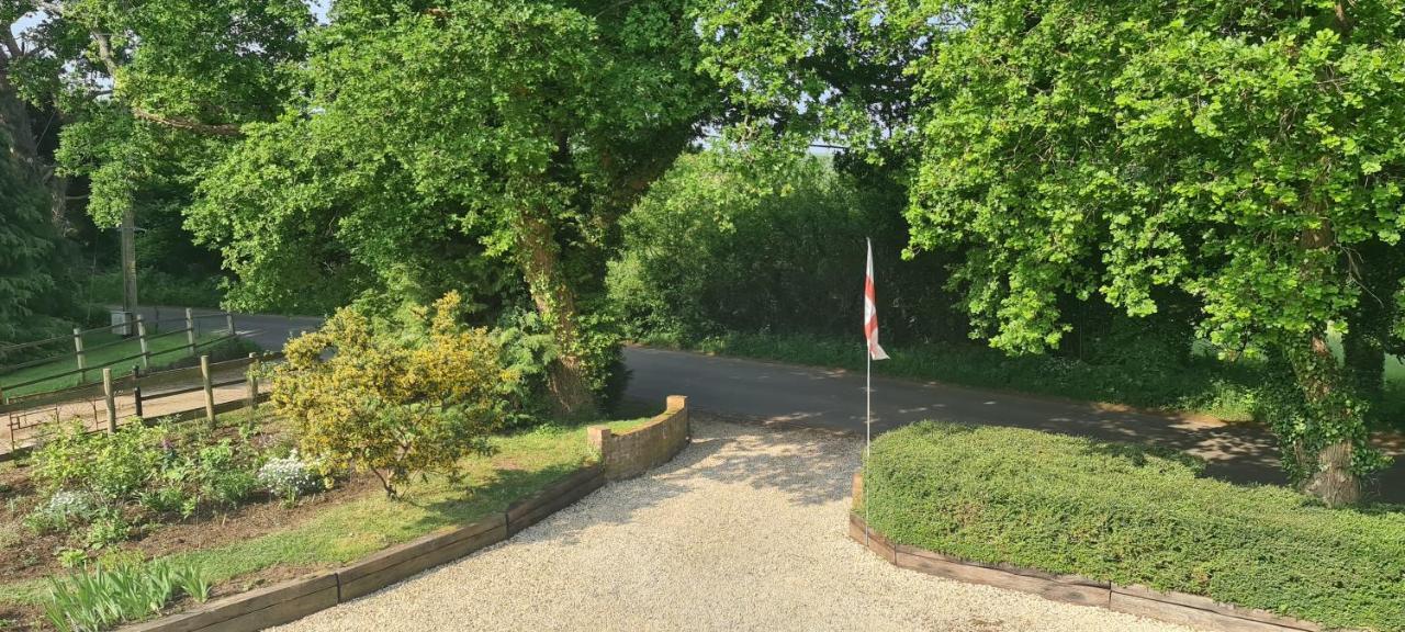 Ha'Penny Acre Sherfield English Exterior foto