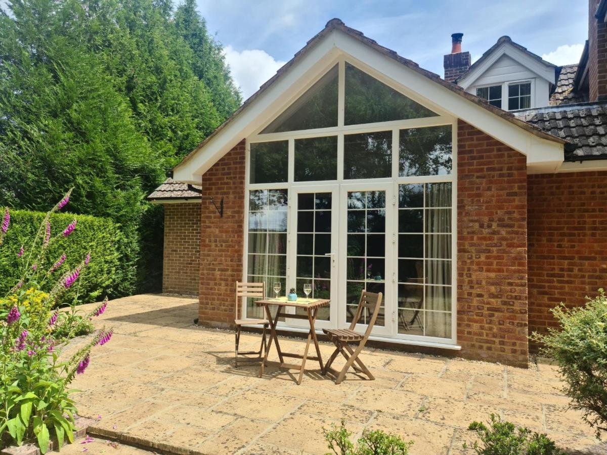 Ha'Penny Acre Sherfield English Exterior foto